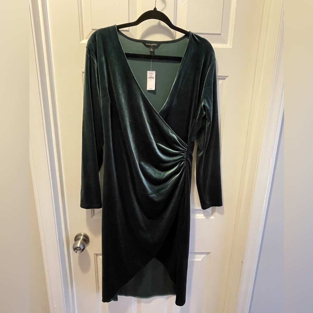 Banana Republic Velvet Green Holiday Dress (L)
